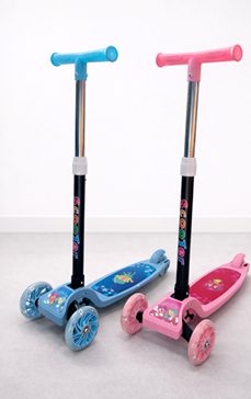 BRINDE PATINETE DE BRINQUEDO